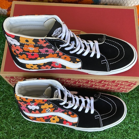 Vans Men’s Sk8-Hi Flower Black/Multi  sneakers - Picture 3 of 16